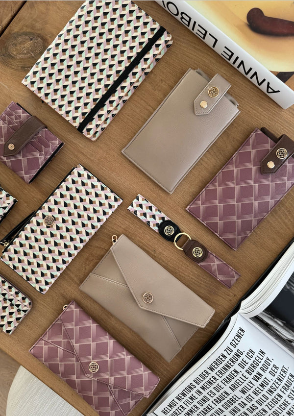 Mobile Case with Zipper Kensington Skin