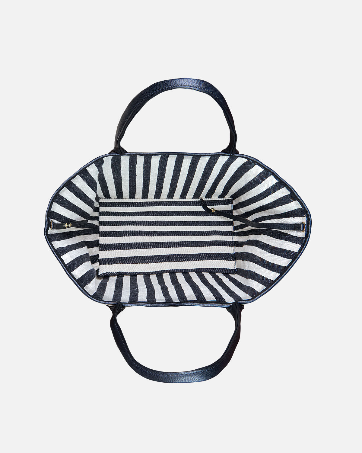 Black and white interior lining of shopper bag